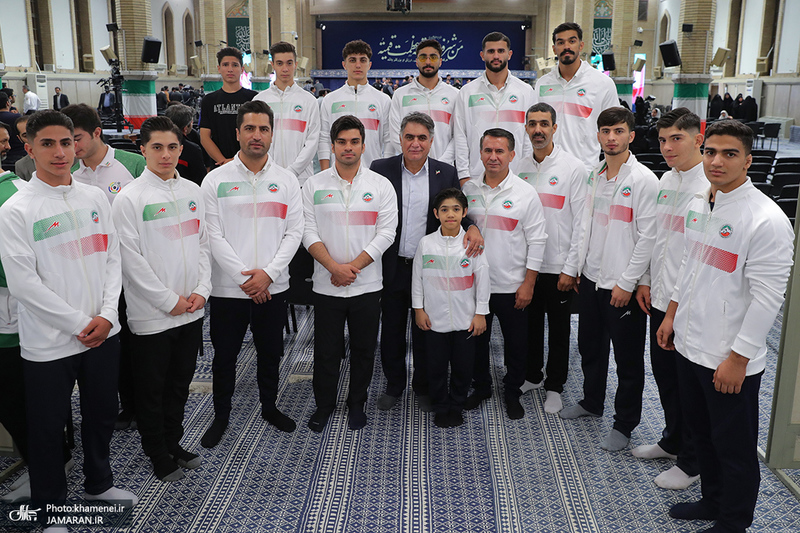 دیدار قهرمانان و مدال‌آوران ورزشی و المپیادهای علمی جهانی با رهبر معظم انقلاب