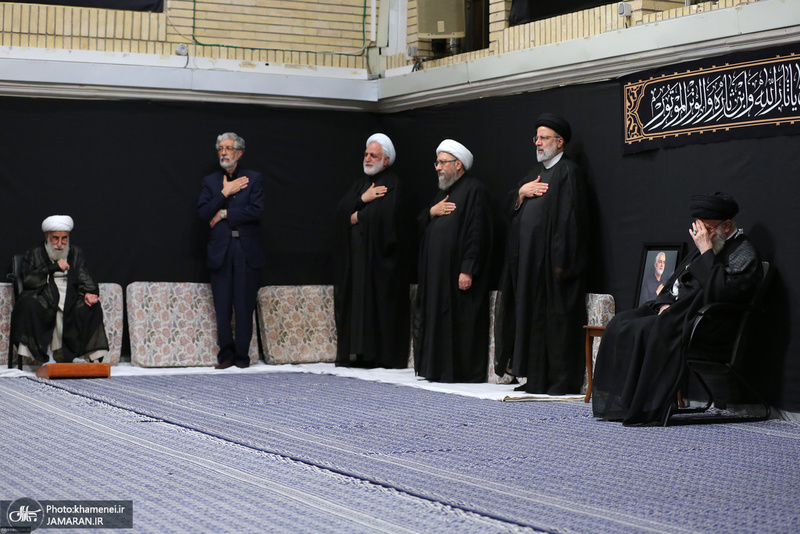 آخرین شب مراسم عزاداری حضرت اباعبدالله الحسین (ع) در حسینیه امام خمینی