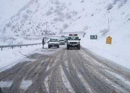 جاده ها برفی و لغزنده