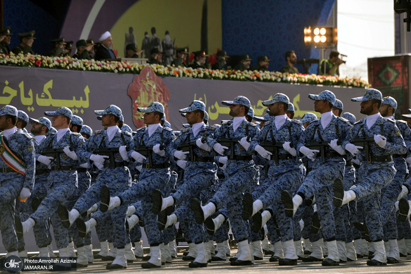 مراسم رژه نیروهای مسلح در جوار حرم مطهر امام خمینی(س)