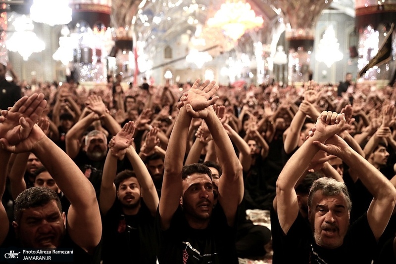 مراسم شب شهادت امام رضا (ع) در صحن جامع رضوی