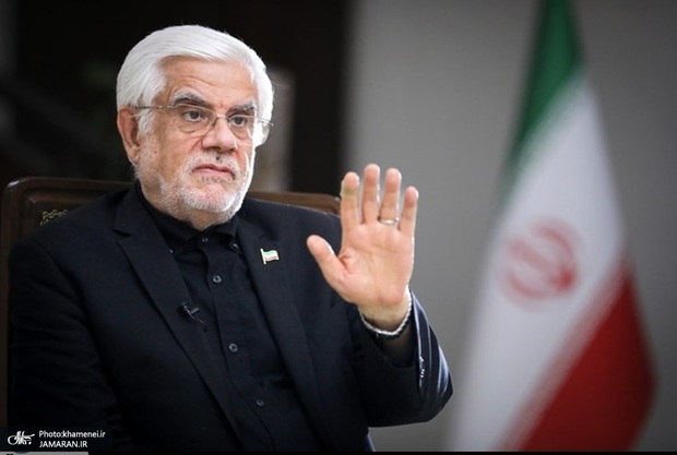 ببینید/ میکروفون عارف در مجلس قطع شد