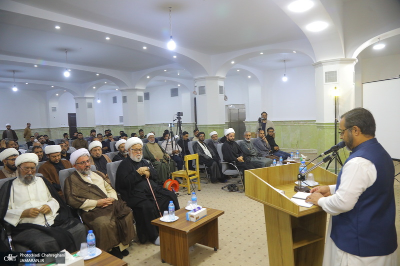 نشست «قرآن و عترت، محور اتحاد مسلمانان در اندیشه امام خمینی(س)» به زبان اردو