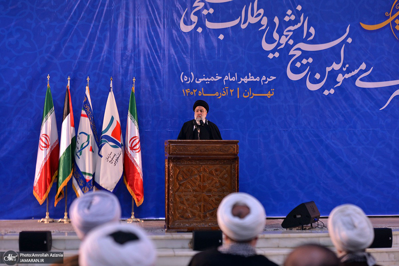 گردهمایی سراسری بسیج دانشجویی و طلاب در حرم مطهر امام خمینی (س) - 1