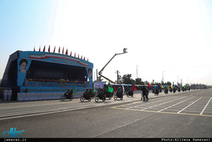 مراسم گرامیداشت روز ارتش جمهوری اسلامی ایران در جوار حرم امام خمینی(س)-1/ رژه