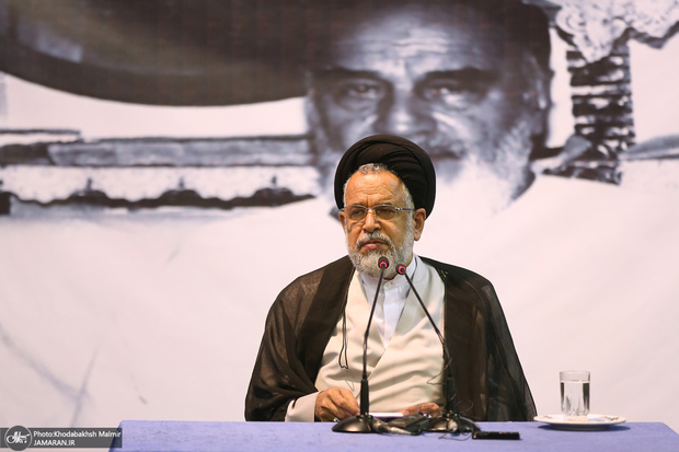 سید محمود علوی: مقاومت ملت ایران، هدایت هوشمندانه رهبری و عزت ملت ایران، ولوله‌ای در دنیا ایجاد کرده که اندازه ندارد/ ضربات کوبنده فرزندان ایران اسلامی تزلزل بر صهیونیست‌ها و ارباب‌های آنها انداخت