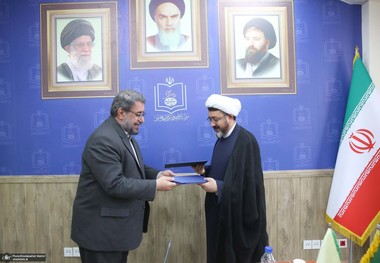 امضا تفاهمنامه بین موسسه تنظیم و نشر آثار امام خمینی (س) با مجمع بینالمللی اساتید مسلمان دانشگاهها