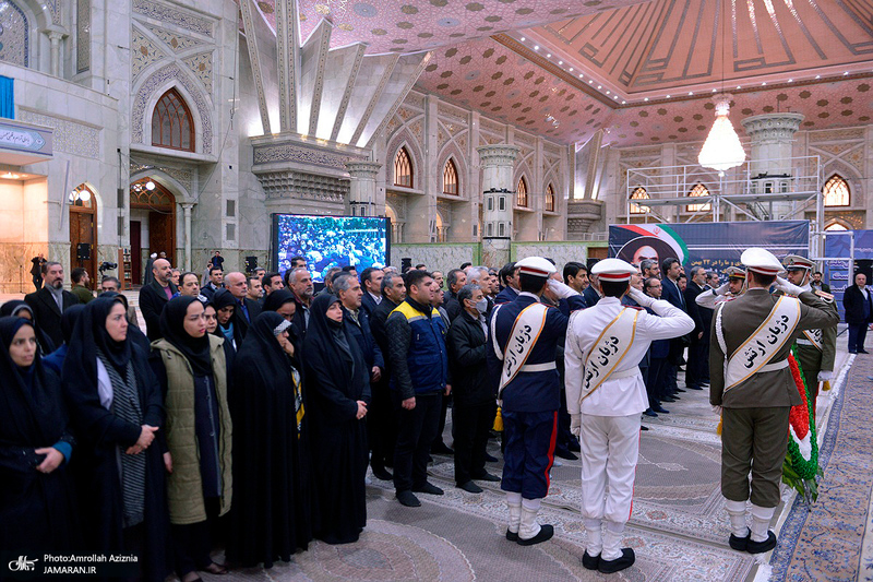 تجدید میثاق وزیر ارتباطات و فناوری اطلاعات و جمعی از معاونین با آرمان های حضرت امام خمینی (س)