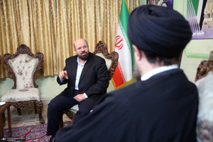 حضور سید حسن خمینی در دفتر نمایندگی جنبش مقاومت اسلامی فلسطین (حماس)