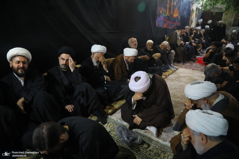 مراسم عزاداری دهه اول ماه صفر در بیت مرحوم آیت الله شاه آبادی‎