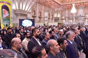 تجدید میثاق رئیس و جمعی از معاونان دانشگاه آزاد اسلامی با آرمان های امام خمینی (س)