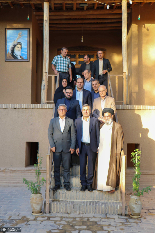 بازدید مشاور رئیس جمهور از بیت تاریخی امام در خمین
