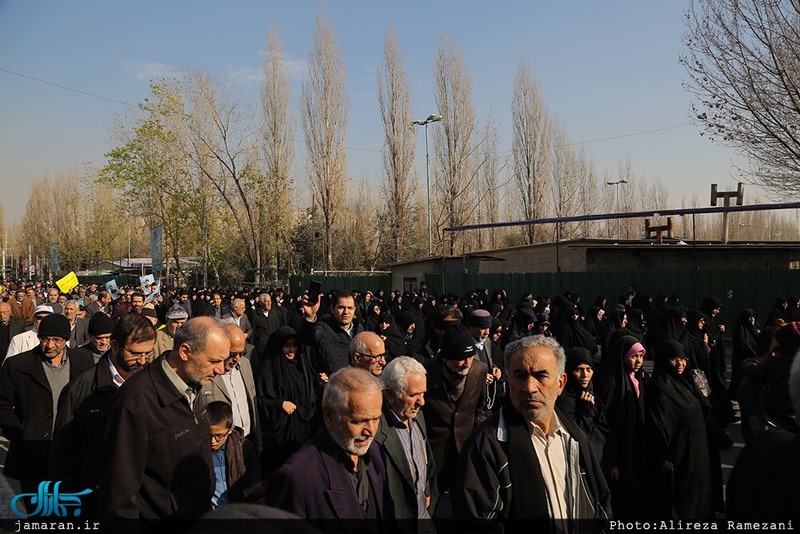 راهپیمایی نمازگزاران تهران در محکومیت اغتشاشات اخیر