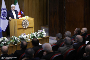 مراسم استاد ممتازی دانشگاه صنعتی شریف با حضور عارف