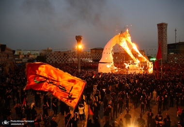 مراسم عزاداری عصر عاشورا در میدان امام حسین(ع)