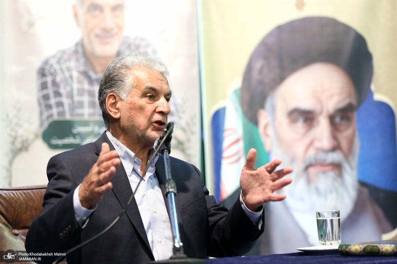 بازخوانی و تبیین ابعاد سیاسی و اجتماعی شادروان علیرضا آفریدون در حسینیه جماران