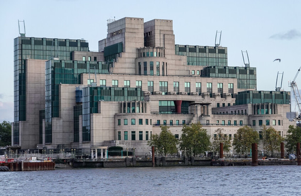 برای نخستین بار در تاریخ انگلیس یک زن ریاست اطلاعات را بر عهده می گیرد