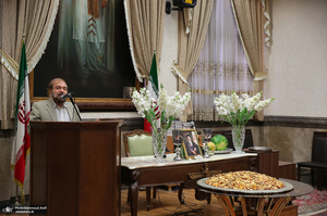 مراسم بزرگداشت امام خمینی (س) در آدریان زرتشتیان