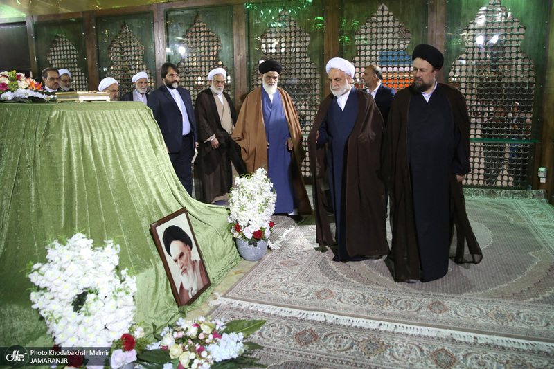 مراسم تجدید میثاق قوه‌ قضائیه با آرمان‌های امام خمینی(س) در حرم امام،