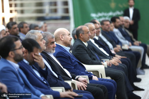 تجدید میثاق رئیس و جمعی از نمایندگان مجلس شورای اسلامی با آرمان‌های امام خمینی(س)-2