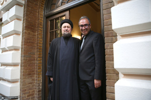 حضور سید حسن خمینی در سفارت واتیکان