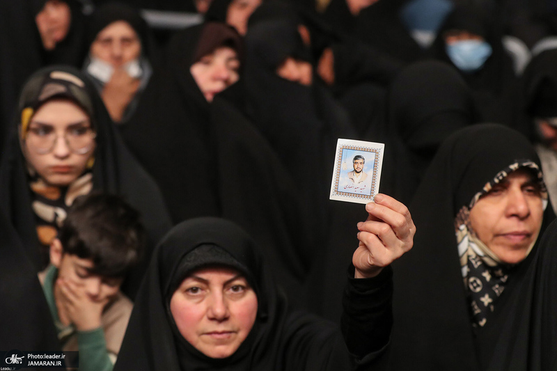 دیدار جمعی از رأی اولی‌ها و خانواده‌های شهدا با رهبر معظم انقلاب