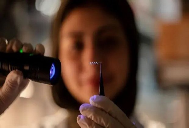 ابداع ایمپلنتی که به مغز دارو می رساند
