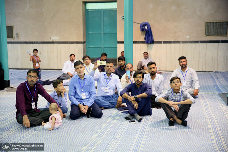 بازدید جمعی از دانشجویان مدارس امامیه پاکستان از بیت امام خمینی (س) در جماران