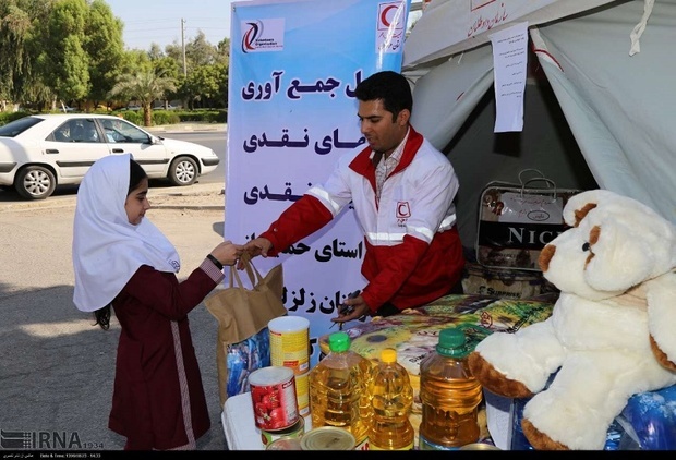 8 پایگاه کمک های مردمی به سیل زدگان را جمع آوری می کنند