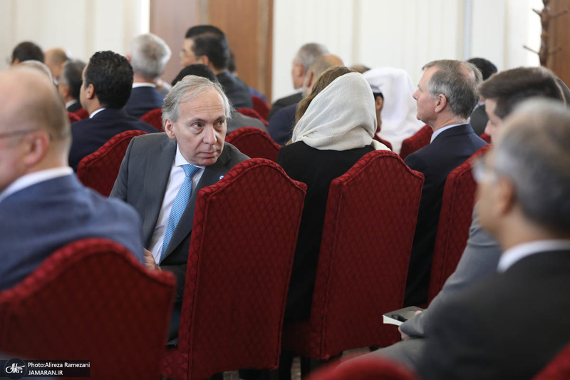 نشست وزیر امور خارجه با سفرا و کارداران و روسای نمایندگی های خارجی و بین‌المللی مقیم تهران