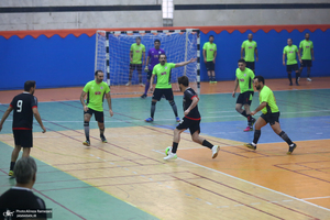 مسابقه فوتسال خیریه بین تیم هنرمندان و منتخب بنیاد حضرت زینب (س)