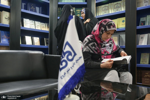 غرفه موسسه تنظیم و نشر آثار امام خمینی (س) در سی و پنجمین نمایشگاه کتاب تهران- 2