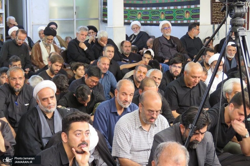 مراسم عزاداری ظهر عاشورا در دفتر آیت‌الله العظمی صانعی(ره)