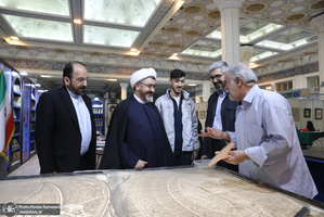 بازدید رئیس موسسه تنظیم و نشر آثار امام خمینی از نمایشگاه بین المللی قرآن کریم