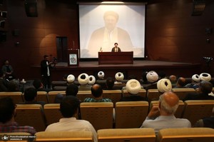 دیدار رئیس و کارکنان سازمان اوقاف و امور خیریه با سید حسن خمینی