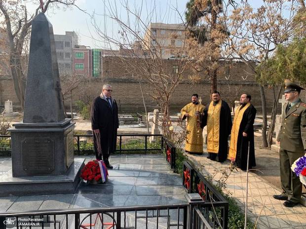 ادای احترام سفیر روسیه در تهران به سربازان شوروی که در ایران کشته شدند + عکس ها