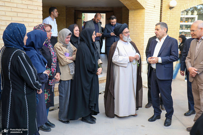 بازدید مشاور رئیس جمهور از بیت تاریخی امام در خمین