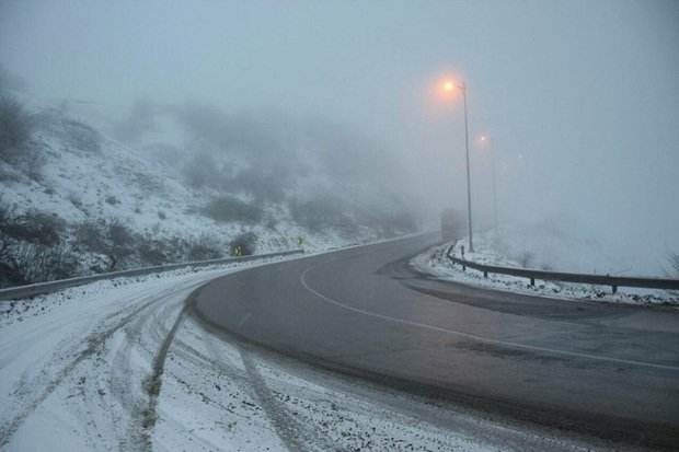 جاده های کوهستانی اردبیل برفی هستند
