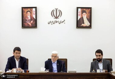 عارف: راهبرد ملی باید ساخت «ایران هوشمند» و تقویت امنیت سایبری برای بهبود کیفیت زندگی مردم باشد/در دولت چهاردهم، بستر تحقق شعار «ما می‌توانیم» بیش از هر زمان دیگری فراهم شده/باید از اختلافات جزئی عبور کرد تا کشور به سمت آینده‌ای هوشمند و فناورانه حرکت کند