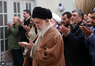 دیدار جمعی از فرماندهان و مسئولان نیروی انتظامی با فرمانده کل قوا