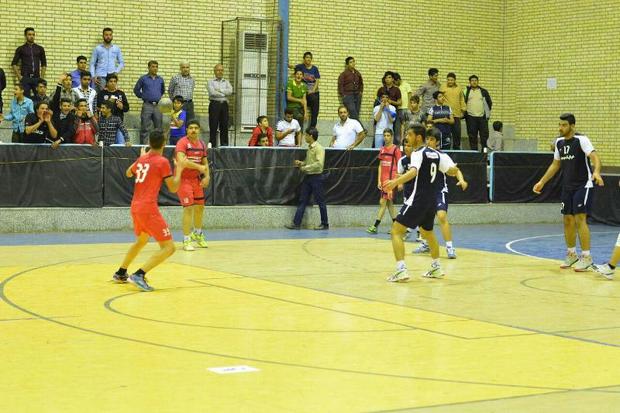 تیم خوزستان به نیمه نهایی مسابقات هندبال جنوب کشور راه یافت