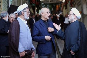 مراسم تشییع مرحوم آیت الله آقای حاج شیخ حسین هاشمیان در حسینیه جماران -2