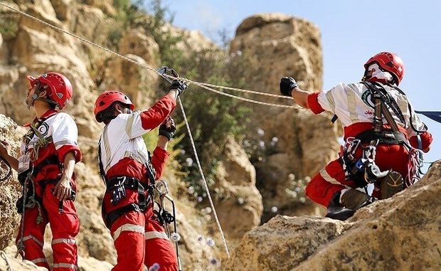 کوهنورد حادثه‌دیده در ارتفاعات بینالود امدادرسانی شد
