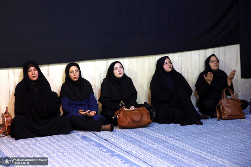 بازدید جمعی از شرکت کنندگان نشست تخصصی مسئولین وکارشناسان دیرخانه شورای فرهنگ عمومی استانها از بیت امام خمینی (س) در جماران