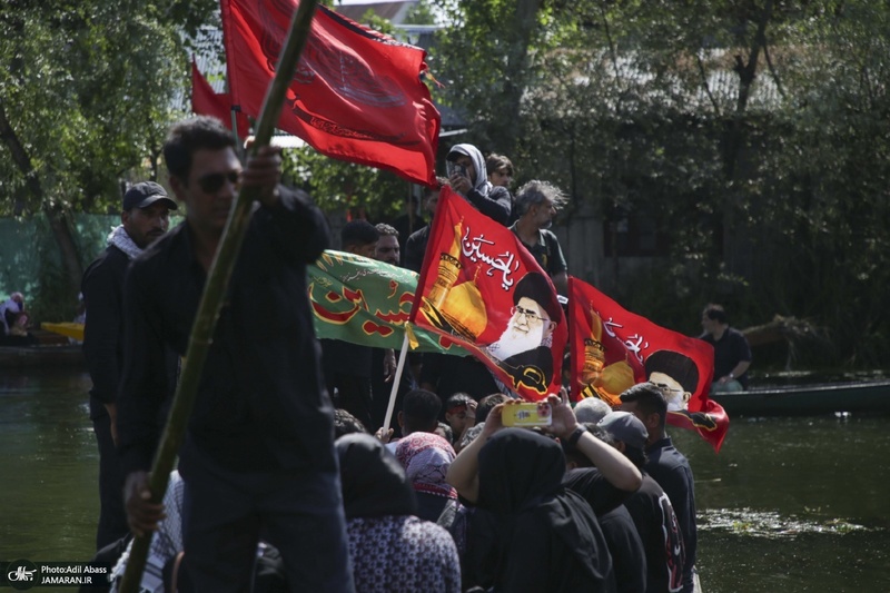 عزاداری سنتی کشمیری‌ها روی قایق
