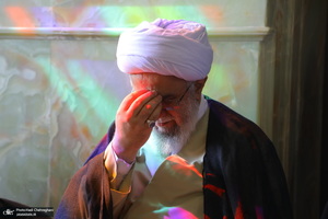 تشییع مرحوم آیت الله عباسعلی سلیمانی (ره) در حرم مظهر حضرت معصومه (س)