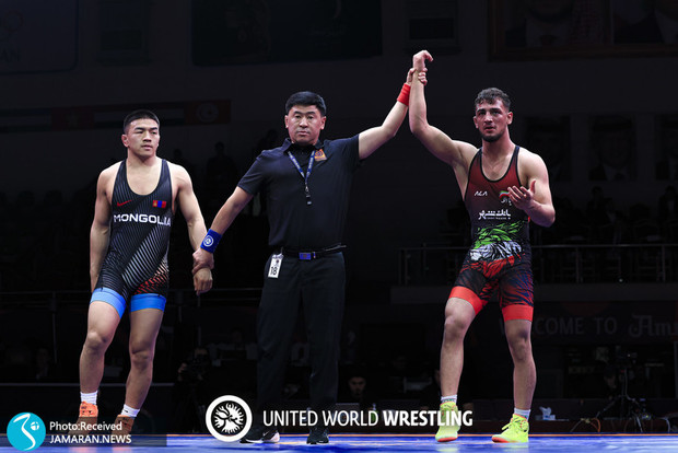 عکس| انتقام سنگین خلیلی از برنده رحمان عموزاد!