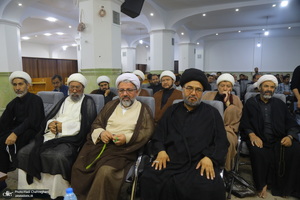 نشست «قرآن و عترت، محور اتحاد مسلمانان در اندیشه امام خمینی(س)» به زبان اردو