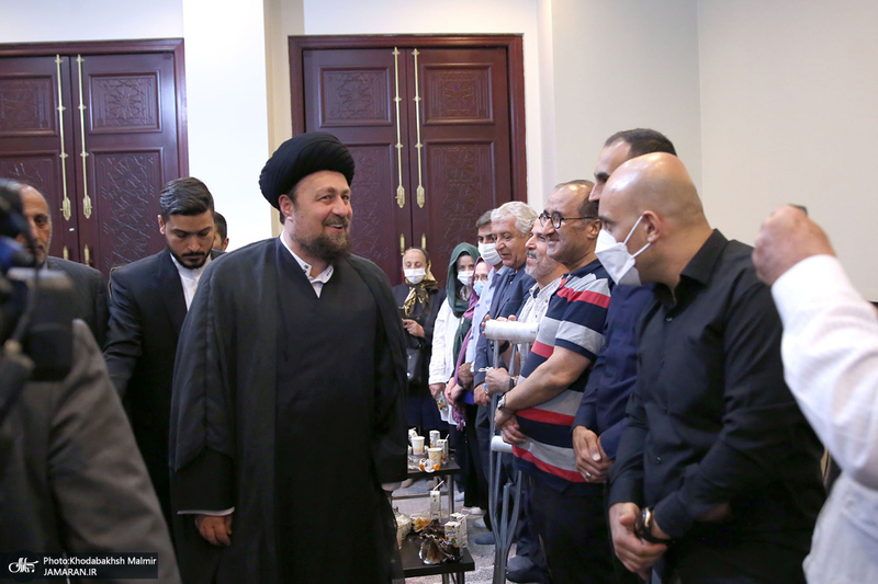 دیدار جمعی از نمایندگان پیروان ادیان الهی با سید حسن خمینی