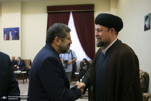 حاشیه تجدید میثاق رئیس جمهور و اعضای دولت با آرمان های حضرت امام خمینی (س)